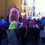 Una jueza reabre el caso por la procesión del 'coño insumiso' en Sevilla y procesa a tres mujeres