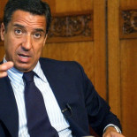Eduardo Zaplana afirma que la justicia va a por él "porque soy negro"