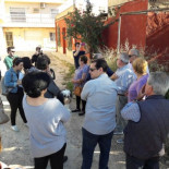 Técnicos de ADIF: "Si no puede entrar de frente a su casa, entre de lado"