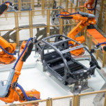 Un solo coche autónomo sirve para reducir los atascos fantasma