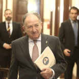 El ex comisario Villarejo denuncia al jefe del CNI por filtrar una fotografía que pone en peligro su vida