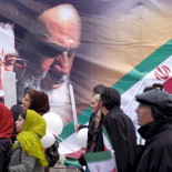 Un hombre armado irrumpe en el Parlamento de Irán y abre fuego