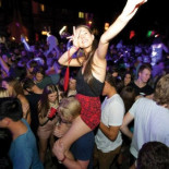 Las discotecas de Euskadi no dejarán entrar gratis a las mujeres, ni que paguen menos