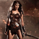 Un cine regala productos de limpieza a las espectadoras de Wonder Woman