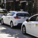 Miedo en el taxi: la CNMC puede acabar con la reventa de licencias, su 'jubilación'