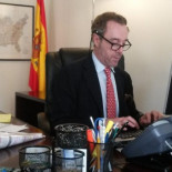 Destituido el cónsul en Washington por burlarse del acento de Susana Díaz