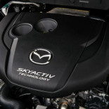 Cómo funciona en realidad el "milagroso" motor a gasolina de Mazda que no utiliza bujías