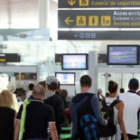 El árbitro reconoce a los vigilantes de El Prat un plus de 200 euros