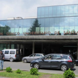 Acusan a la Xunta de entregar la sanidad pública "con un lazo" a la empresa privada