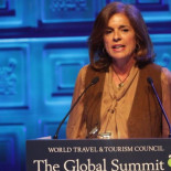 Ana Botella se enfrenta a una posible querella criminal por la venta de viviendas sociales a un fondo buitre