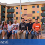 Guerra entre okupas y vecinos en los pisos de la crisis: Hemos tenido que hacer un muro