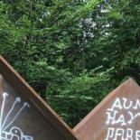 Pintadas amenazantes en el monumento por las víctimas de la Guerra Civil en Otsoportillo