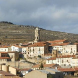 “Un maestro, conexión a Internet o una asociación cultural dinamizan más un territorio que un polígono industrial”