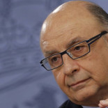 Montoro inicia una 'caza fiscal' contra los 100.000 abogados españoles