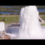 Prueba de flujo de agua del Centro Espacial Kennedy en el complejo de lanzamiento 39-B para SLS