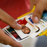 Roban 360 mil dólares en estampas de álbum Panini