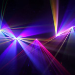 Los científicos construyen el primer hardware basado en luz que compite con el silicio  [ ing ]