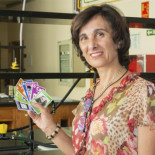 Una profesora de la UPM diseña una baraja de cartas de la tabla periódica