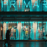 La ropa de usar y tirar se está cargando el planeta: tiramos un 811% más de prendas que en 1960