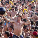 Son ya 40 los festivales denunciados por Facua por prohibir la entrada con comida y bebida del exterior