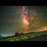 Visualización de la rotación de la tierra con un timelapse de la Vía Láctea