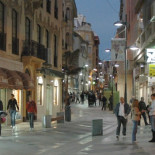 Impiden a un bebé consumir agua de su botella por no ser del restaurante