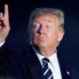 La propuesta de Trump para proteger EEUU: bombas nucleares contra los huracanes