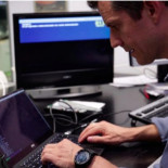 Pedro, el hacker gallego que arrasa en EEUU enseñando a secuestrar televisiones