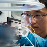 Científicos logran convertir CO2 en combustible líquido puro