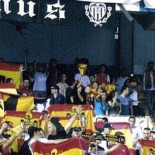 El València saca a los Yomus de Mestalla: acaba con 27 años de ultras de extrema derecha en sus gradas
