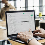 La "trampa" para tener trabajo: empresas podrían revisar el "mail" del candidato