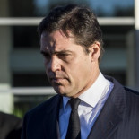 El banco del bisnieto de Franco en aprietos