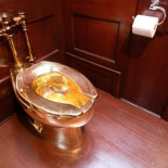 Roban un váter de oro en la mansión donde nació Churchill