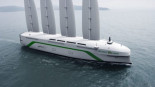 Este buque de carga es un gigantesco velero de 200 metros que puede transportar hasta 7.000 autos