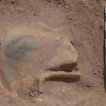 Hallada una máscara teatral del siglo I en la antigua ciudad romana de Laminium