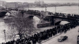 Historias de la Nochevieja que se llevó el Ebro hace 60 años