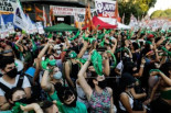De "cinco locas" que pedían firmas a una marea que legalizó el aborto