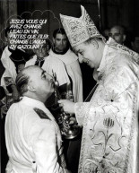 Franco, entre el timo de Filek y los negocios de Carceller . La "Filekina".