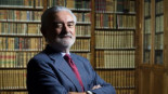 Entrevista a Darío Villanueva, exdirector de la RAE: "Hay un empoderamiento de la ignorancia y de la estupidez