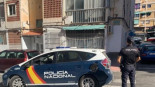 Vecinos de la mujer encerrada dos años: "Puse corcho en la pared por el ruido"