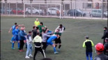 Intolerable batalla campal en la Tercera división catalana, hasta la afición saltó a pegarse