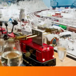 Un tren de juguete bate el récord de la canción más larga tocada con copas de agua