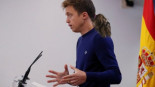 Libre al fin de comparaciones, Íñigo Errejón se deja coleta