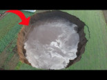 Socavón gigante en Puebla, México, Se abre la tierra más de 100 metros de diámetro ( momento exacto )