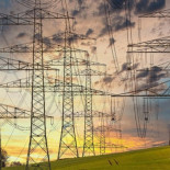 La subida del precio de la luz no es la única medida pro-ambiente que perjudicará a las rentas bajas y medias: esto es lo que está por venir