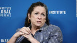 Abigail Disney: algunos ejecutivos preferirían que les dispararan antes que volar en primera clase