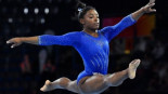 Un vídeo en slow motion muestra al detalle el tripe doble mortal de la gimnasta Simone Biles