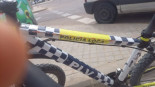 Multan a un jubilado por reírse de una bicicleta donde se leía "policía loca"