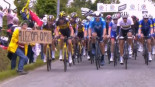 Detenida la aficionada que provocó la caída en la etapa inaugural del Tour