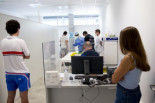 La mitad de los jóvenes navarros llegados de Salou son positivos en covid
